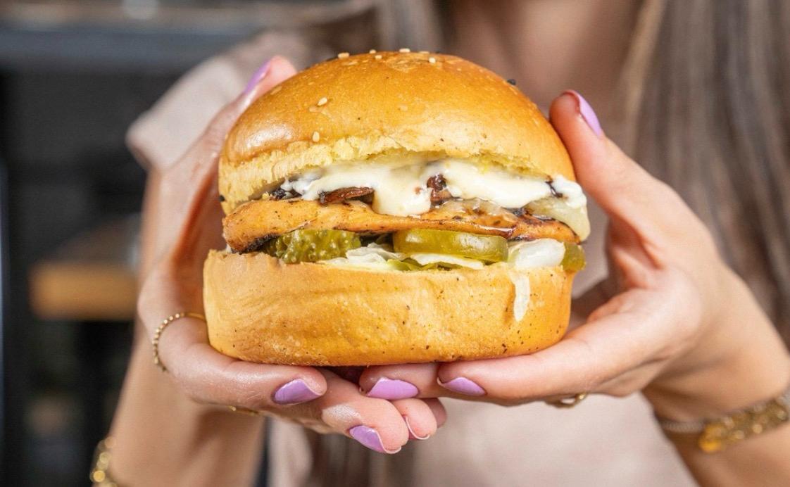Buzz Chicken Burger